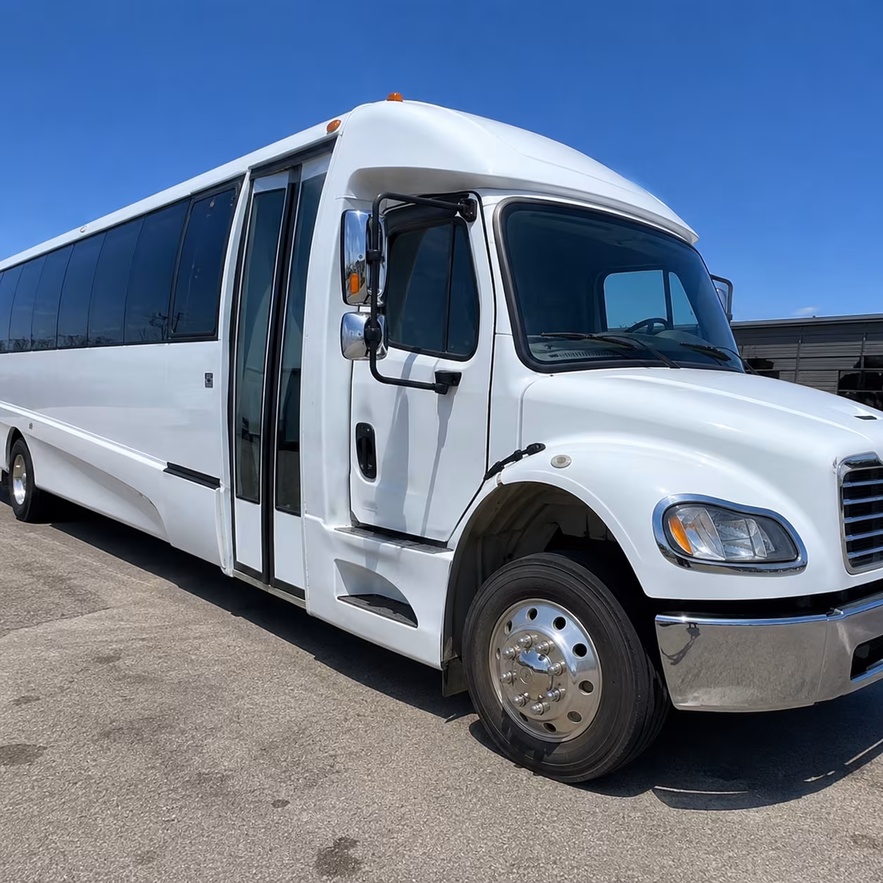 east orange conference shuttles and corporate bus rentals in east orange
