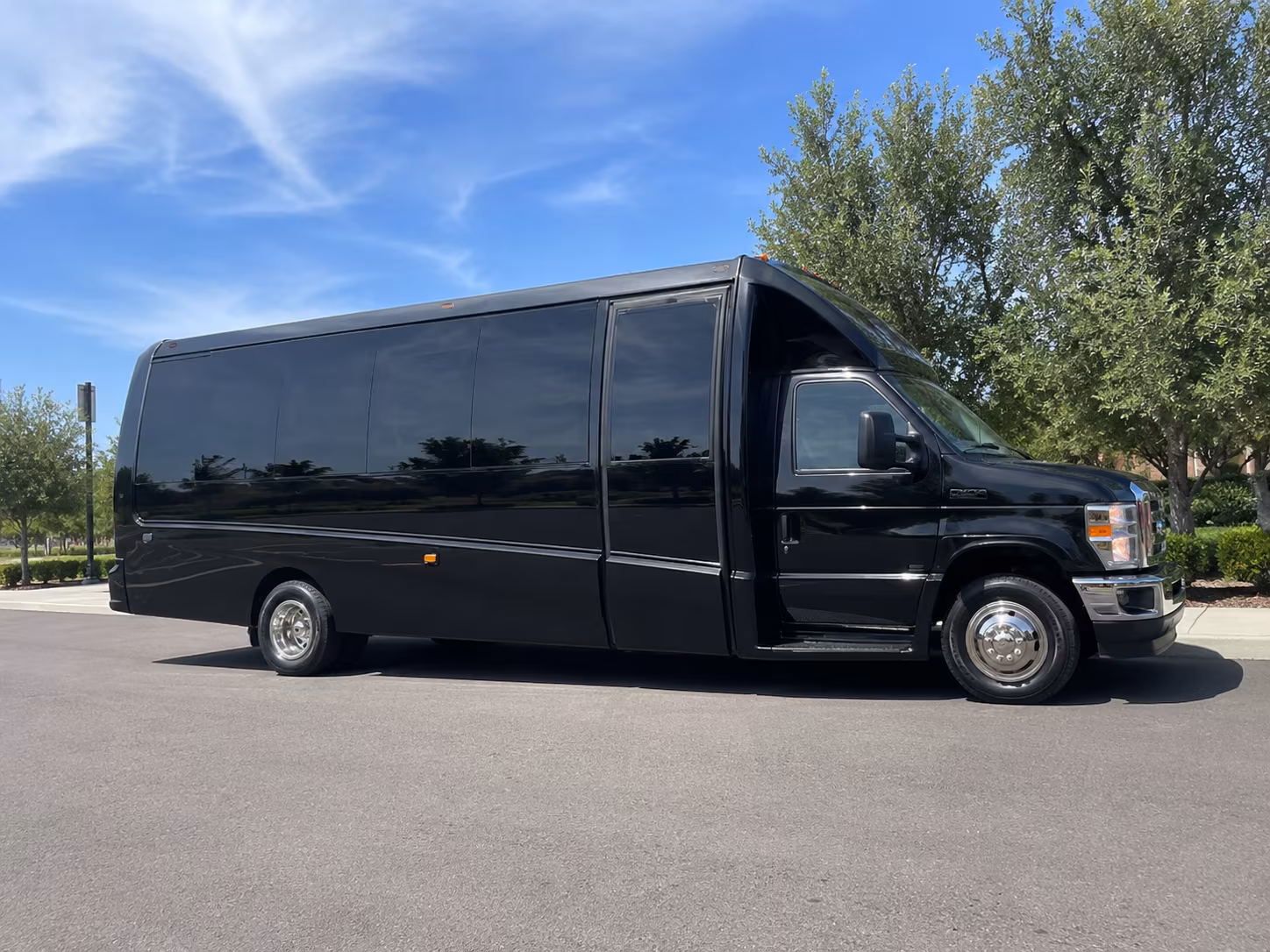 plan the perfect trip to turtle back zoo with easy group transportation