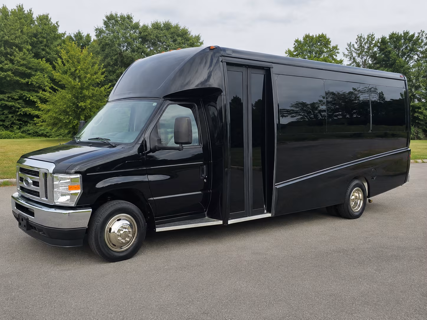 union book charter buses for government military groups in union
